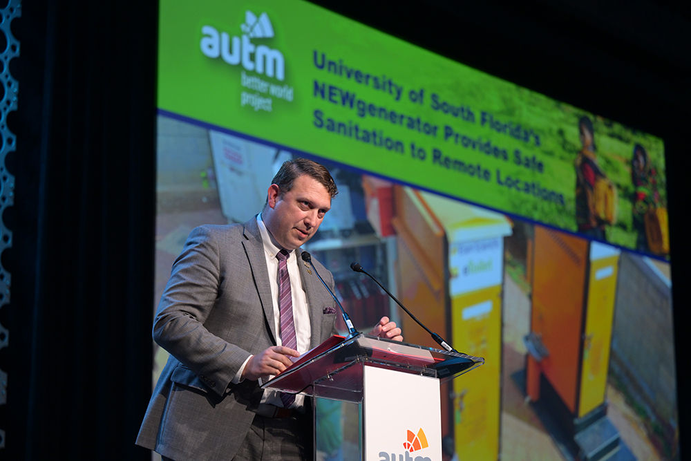 AUTM presenter of award