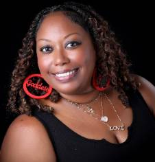 nicole Headshot