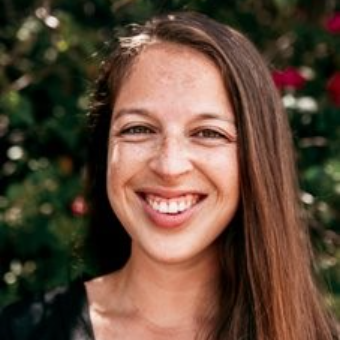Headshot of Celina Rosales