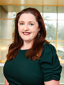 Elizabeth Metcalf headshot