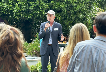 David Mearns addresses fellow alums and USF in London students.