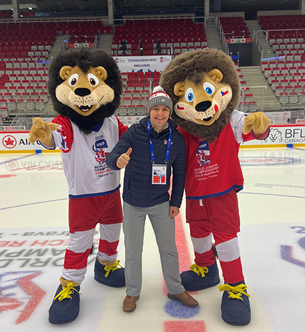 Two lions wearing czech republic hockey shirts with Jakub